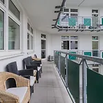 Spacious And Modern Furnished Apartment For 10 Guests