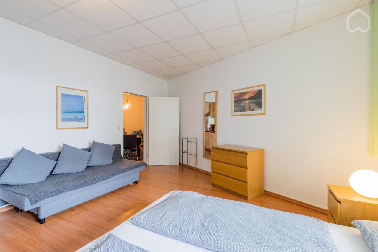 Spacious And Modern Furnished For 10 Guests Appartamento *