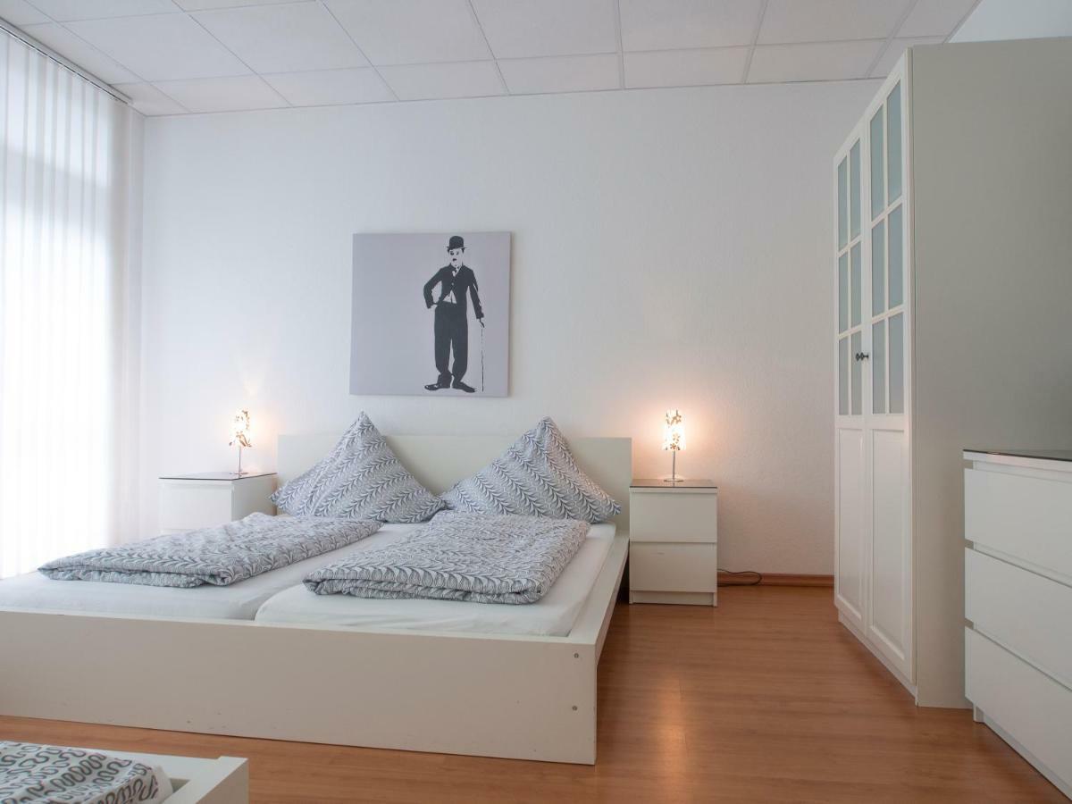 Appartamento Spacious And Modern Furnished For 10 Guests Berlino